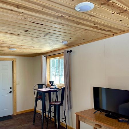 Hanging Horn Lakeside Resort Moose Lake Luaran gambar