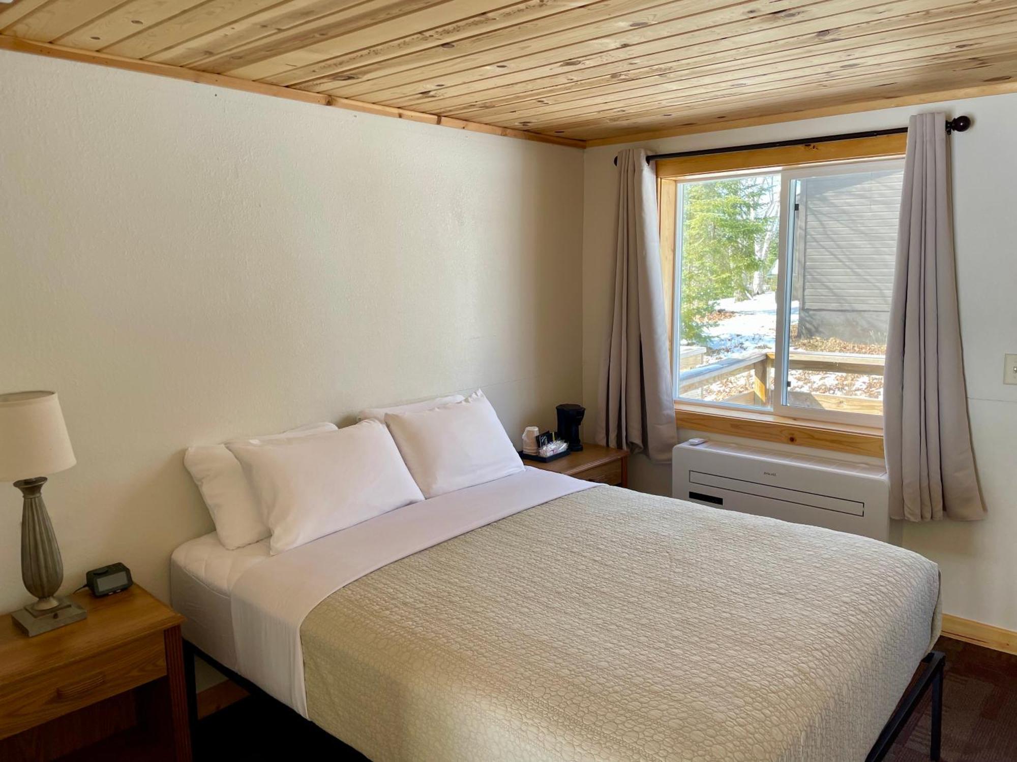 Hanging Horn Lakeside Resort Moose Lake Luaran gambar